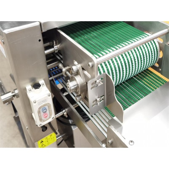 Fish pattern carving machine