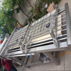 Automatic shrimp shelling machine
